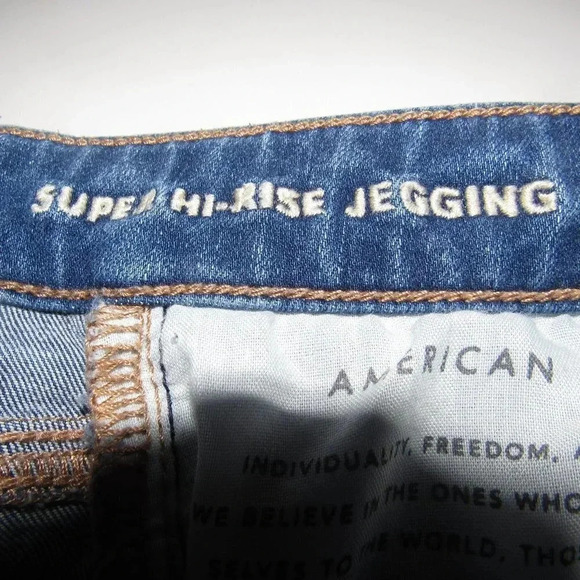 AMERICAN EAGLE Super Hi-Rise Jegging 360 Next Level Stretch Jeans Size 4 Short - Picture 6 of 8